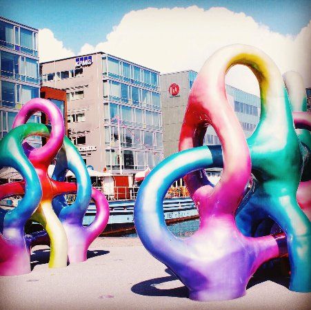 Spectral Self Container